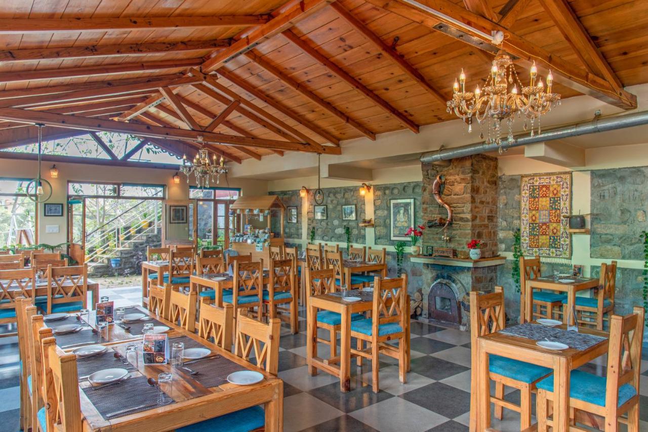 Echor - Yak And Yeti Ranikhet Hotel Алмора Екстериор снимка